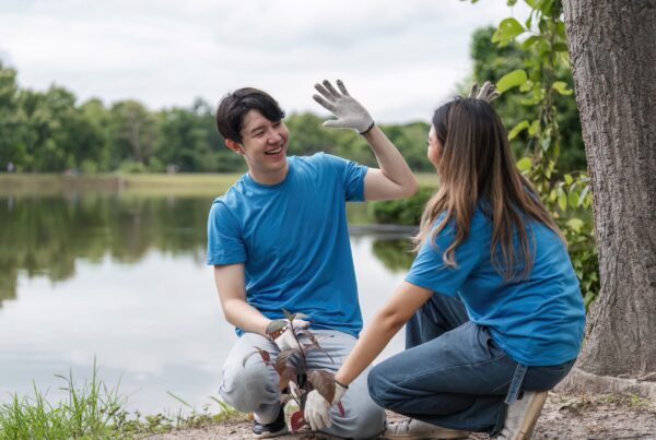 A Florida Mental Health Coach helping a woman recover from mental health disorders.